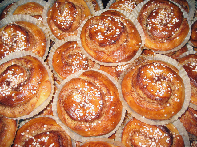 http://www.barnfamilj.se/matgrafik/2008/08-10-03_kanelbullar.jpg