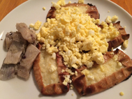 pirog med äggsmör och löksill pirog med äggsmör och löksill