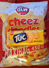 ostbågar och tuc-kex