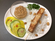 Oat satay med chilipicklad gulbeta