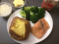 Ugnsbakad potatis med lax Ugnsbakad potatis med lax